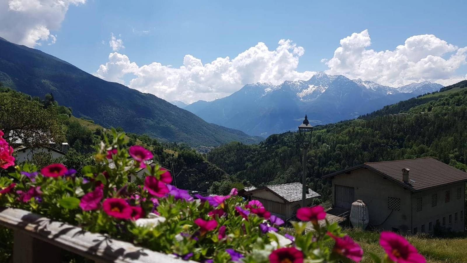 Rayon De Soleil Cir 0016 Allein Aosta Exteriér fotografie